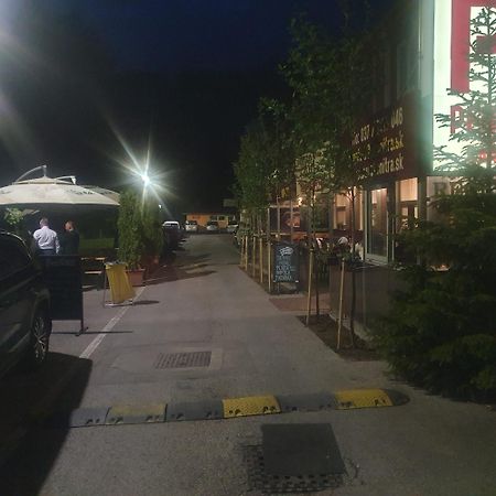尼特拉pko酒店 外观 照片