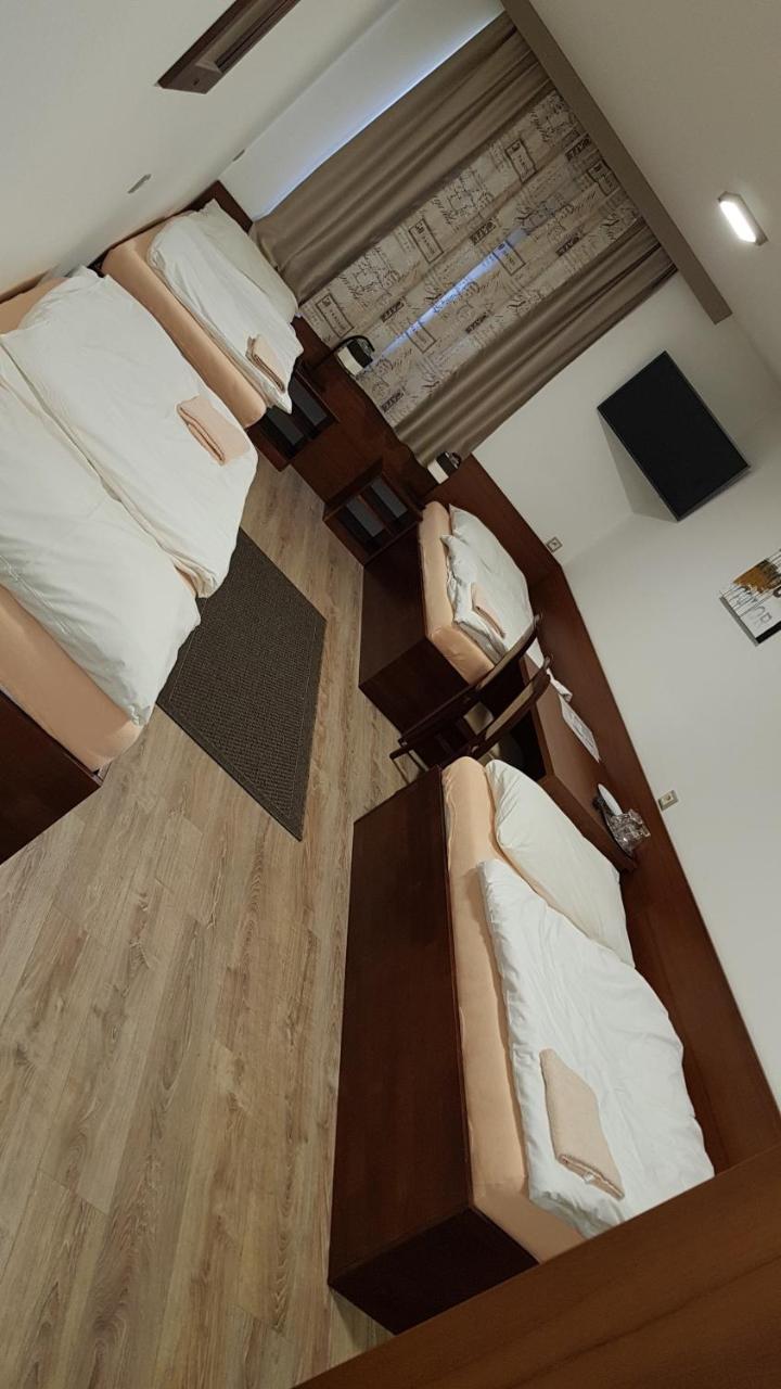 尼特拉pko酒店 外观 照片